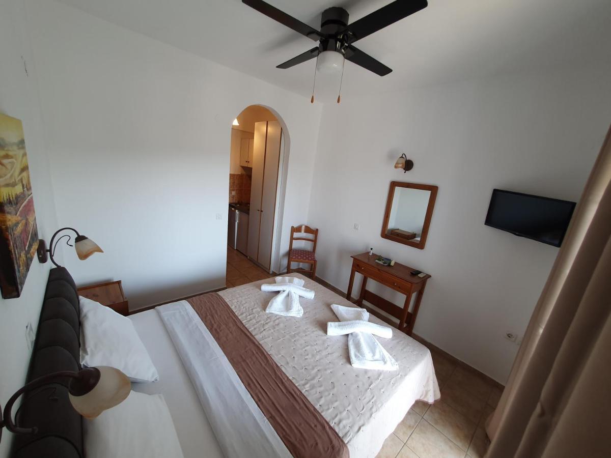 Hotel Pefko Neos Marmaras Buitenkant foto